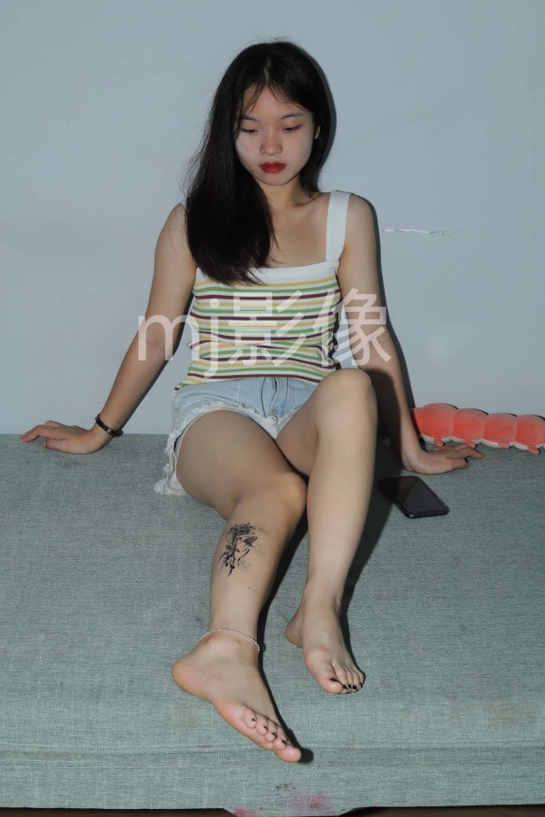 Pary摄影 NO.144 开学季，诗诗献上36码小嫩脚[96P/743MB]