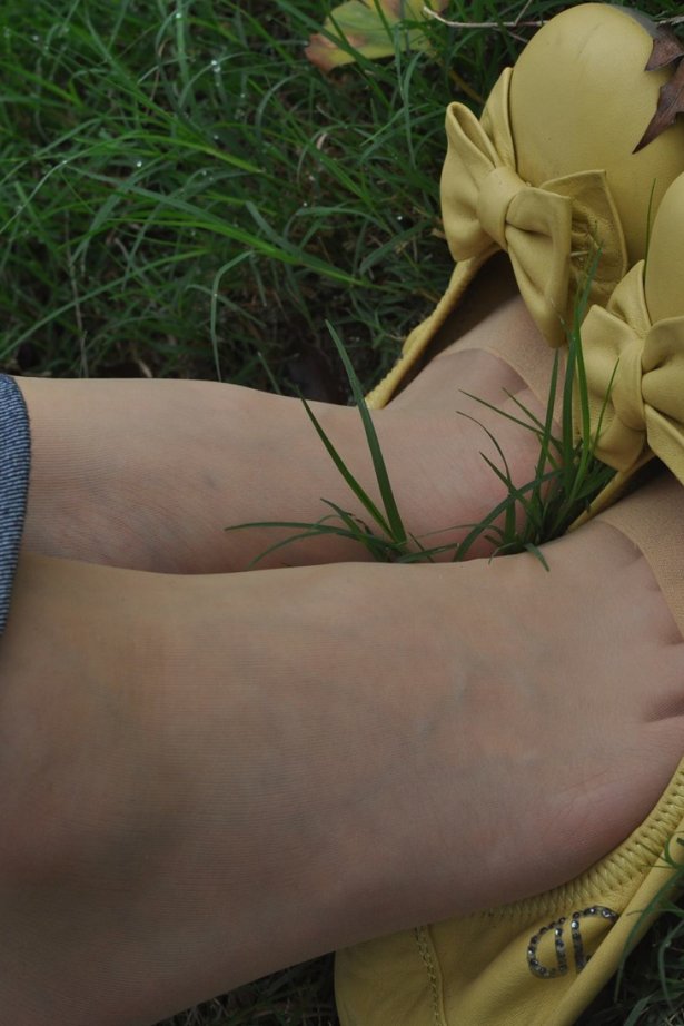 Fannie芬妮每足园 No.515 行在深秋 丝族2[37P/86MB]