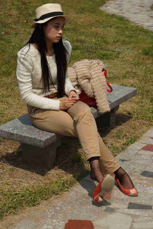 自由摄影 No.294 时尚MM经典嘿丝挑鞋 [44P/137MB]