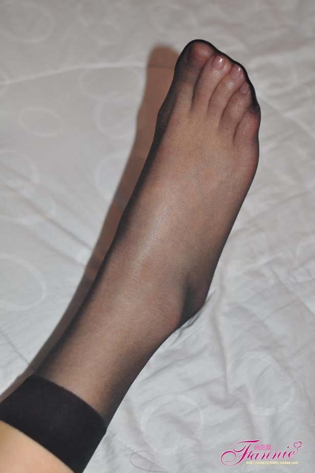 Fannie芬妮每足园 No.621 足下风情 高跟丝族3[54P/143MB]