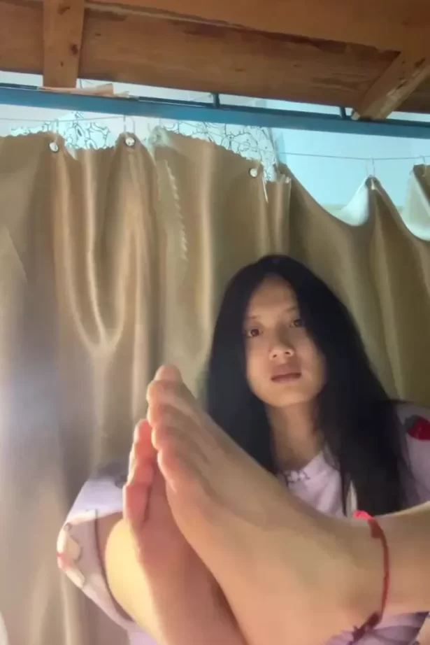 脚模面试脸足同框套路系列-160 [20P/2V/21M]