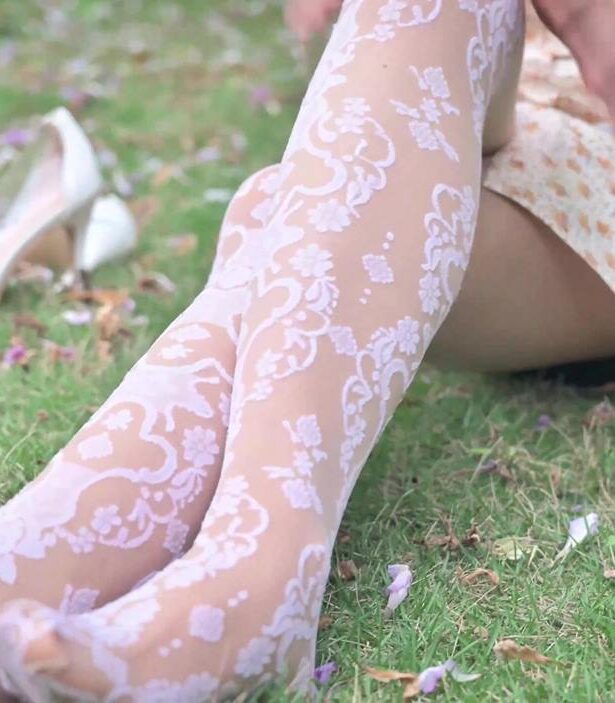 [SSA丝社]短片 NO.0167 君君 涞觅维纳斯优雅镂空提花丝袜[1V/659MB]