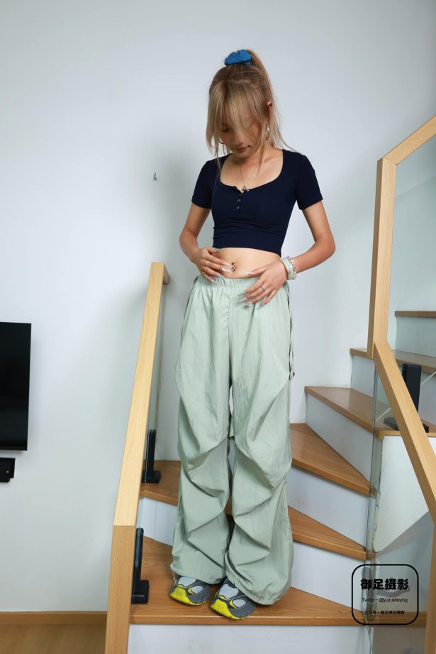 御足摄影 NO.025 – 一杯清水[120P/1V/4.78GB]