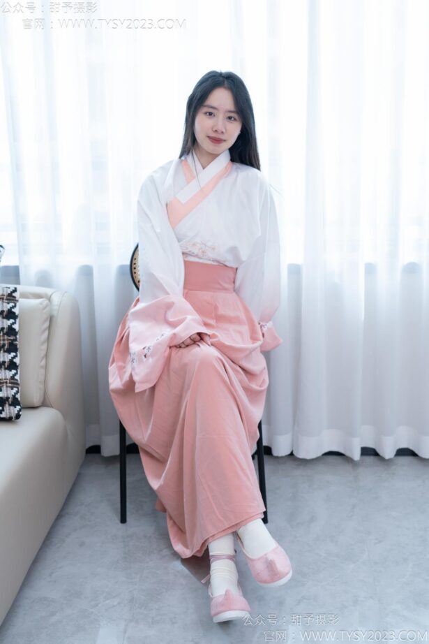 甜予摄影 NO.183 知知-布鞋、白棉袜、裸足[148P/2V/12.1GB]