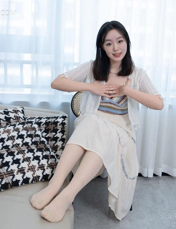 甜予摄影 NO.173 小葵-棉鞋、白棉袜、薄肉丝[135P/2V/10.0GB]