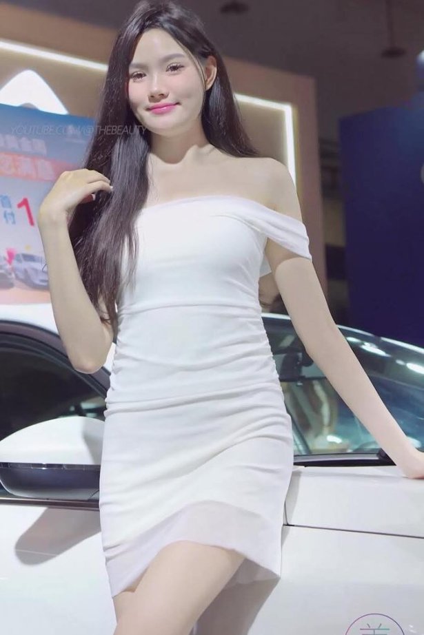 NO.1233 2023 东莞秋季车展 Racing Model 车模抖音网荭随拍车模09[1V/194MB]