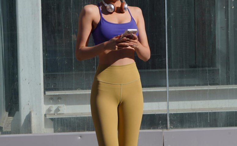 精选街拍作品 NO.5478 kaine模拍作品 – 浅黄色瑜伽裤镁钕[992P/2.86GB]