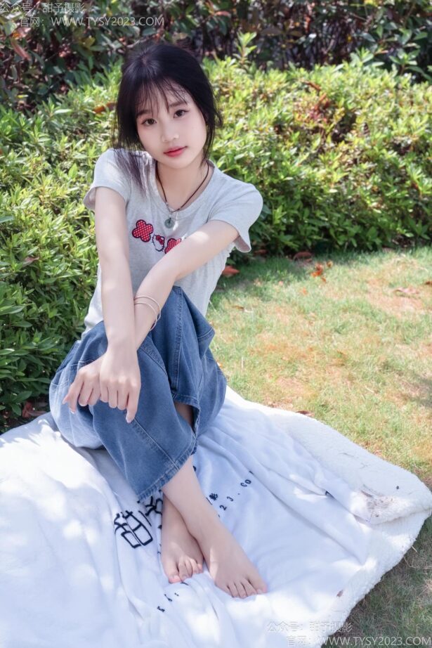 甜予摄影 NO.194 小橙子-板鞋、白棉袜、裸足[130P/2V/9.36GB]