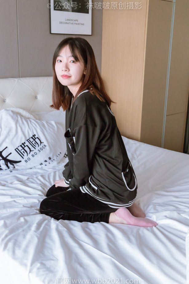 袜啵啵 积分限定作品 20期 高帮帆布鞋粉色棉船袜 [134P/1V/6.09G]