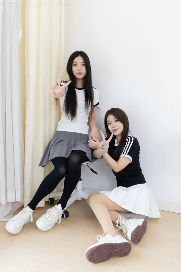 勿恋传媒 NO.2498 茯苓&闪闪-两双板鞋、厚黑丝、厚肉丝[160P/1V/6.66GB]