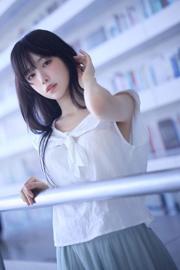 Shika小鹿鹿 – 图书馆[16P/294MB]