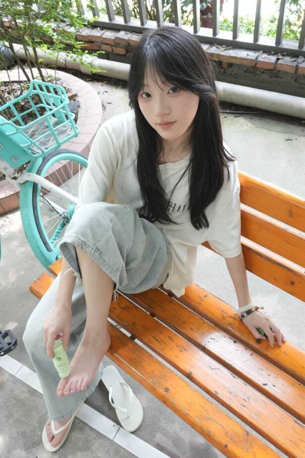 青柠映画 NO.042 – 阿慌 共享单车裸足[133P/2V/9.45GB]