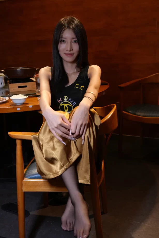 青柠映画 NO.049 – 芥末 餐厅[131P/2V/6.14GB]