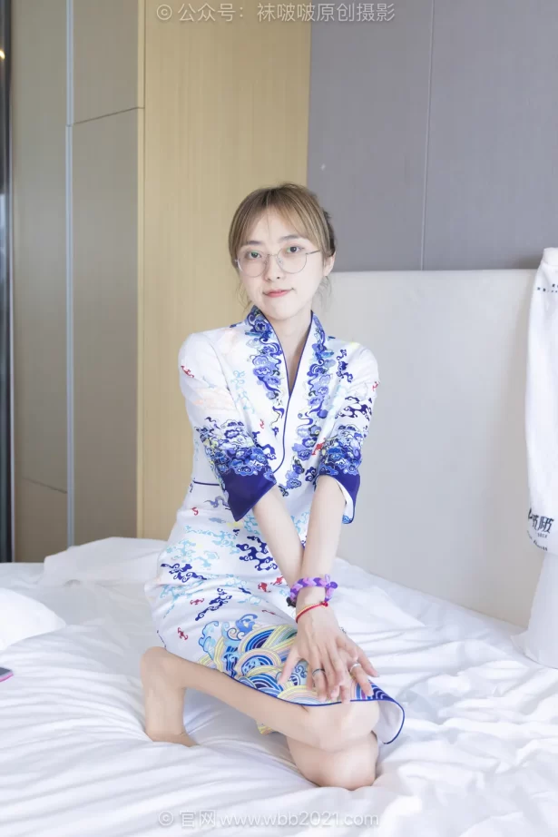 [BoBoSocks袜啵啵]NO.604 稚予-皮鞋、薄肉丝、空姐旗袍至服[145P/1V/5.83GB]