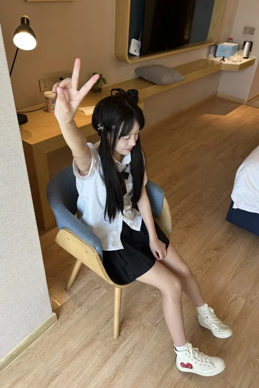 誉铭优选《2024.12月超级整合作品》[318P/6V/5.4G]