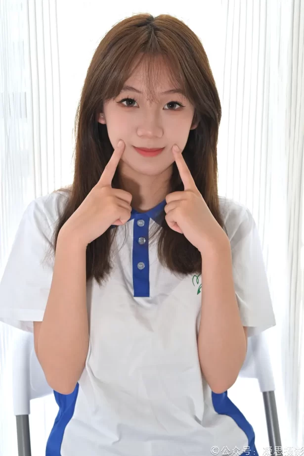 凝思摄影 NO.026 铃铃-校服、连裤白丝、室内鞋[150P/1V/4.85GB]